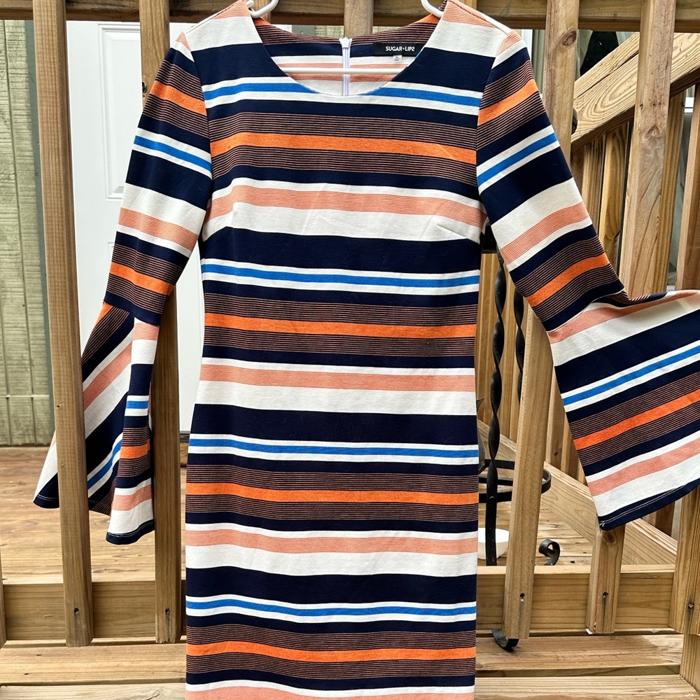 Sugar lips Bell sleeve mid length dress